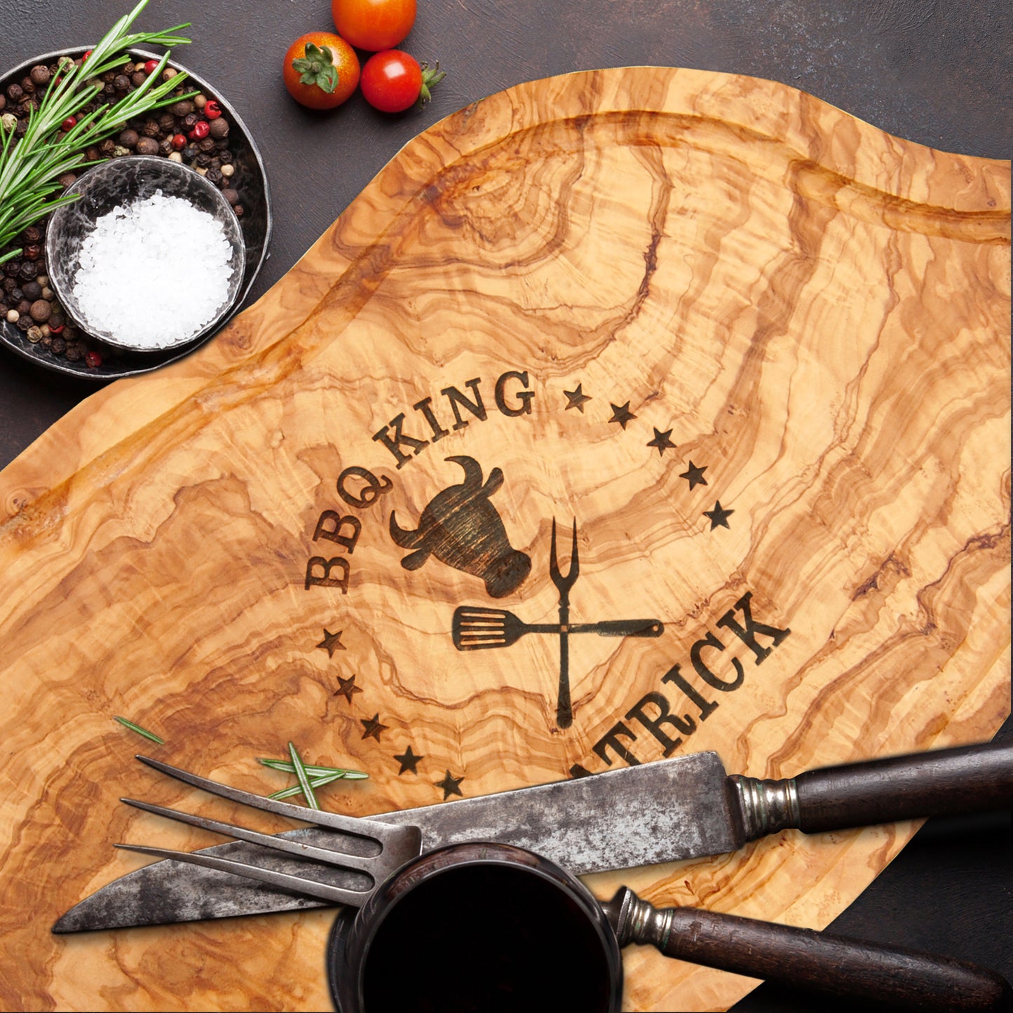 Motiv BBQ KING auf Olivenholzbrett
