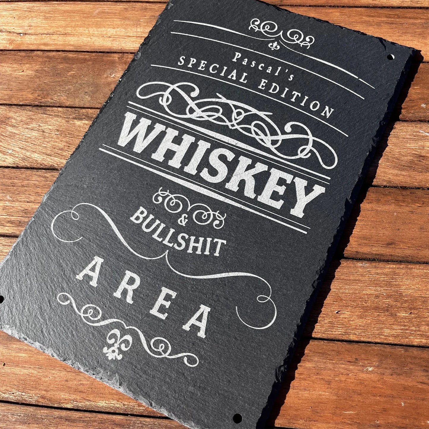 WHISKEY - personalisiertes Schieferschild für die Bar - Jeske Design