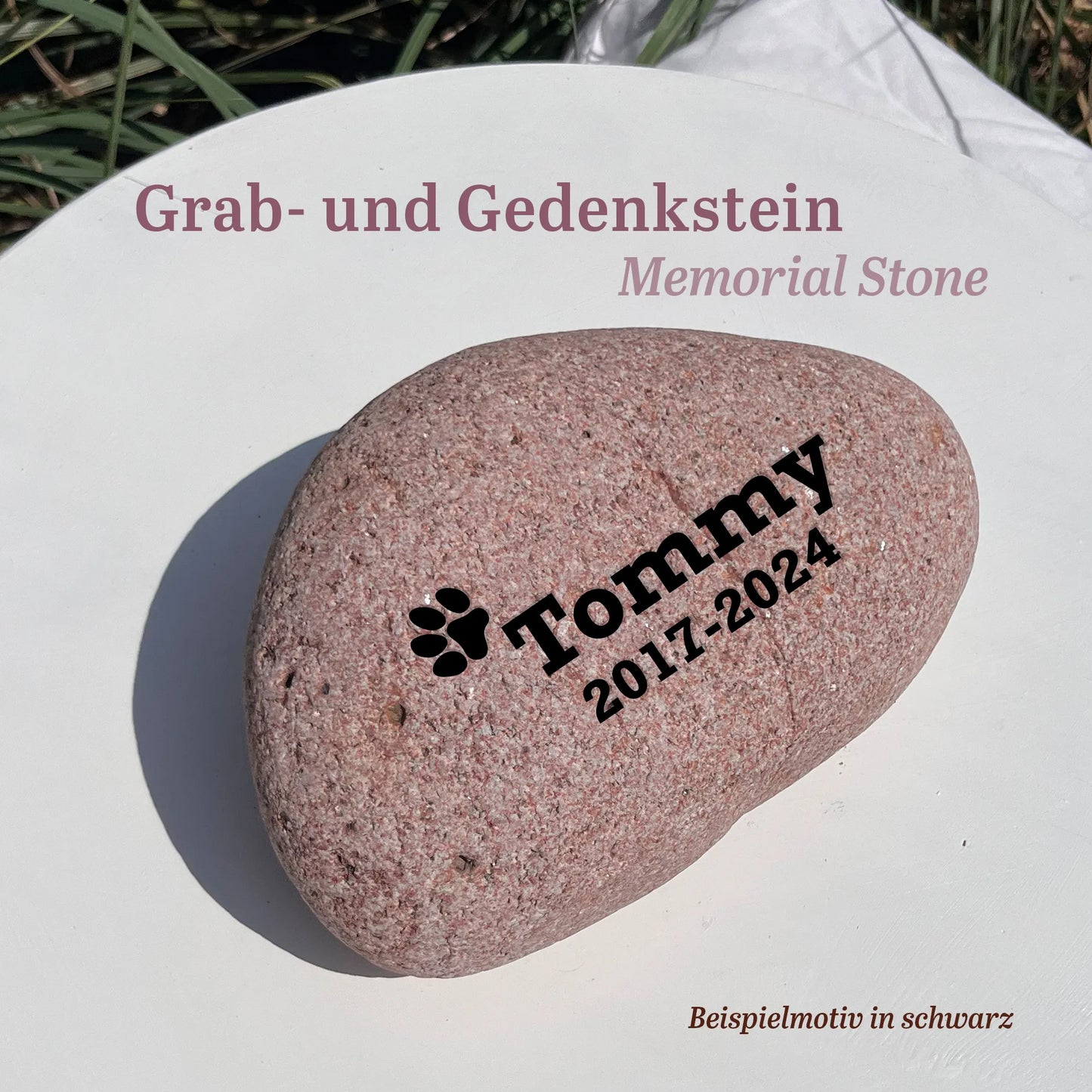 Tiergrabstein für Hund & Katze aus Naturstein - Stein Nr A-4 mit eingeschwärzter Gravur- Jeske Design
