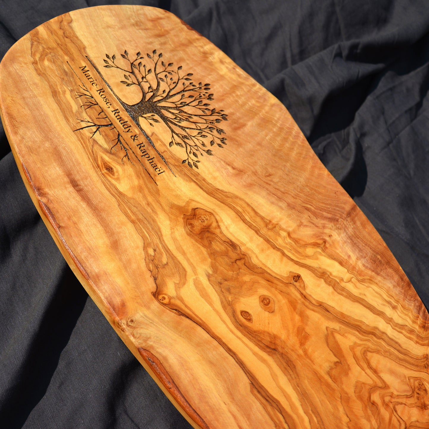 TREE OF LIFE - personalized engraving on an olive wood board