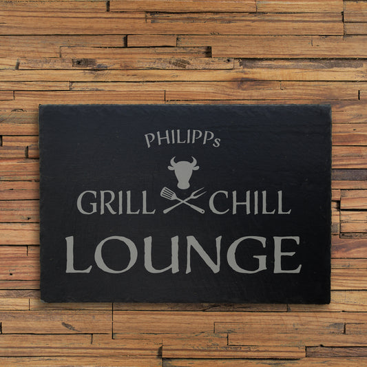GRILL & CHILL LOUNGE - personalisiertes Schieferschild für die BBQ-Ecke