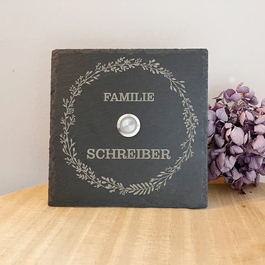 Personalisierbares Klingelschild aus Schiefer - Motiv KRANZ - Jeske Design