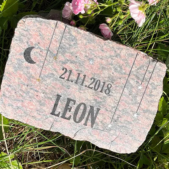 Gedenkstein für ein Sternenkind | Persönliches Andenken mit Gravur